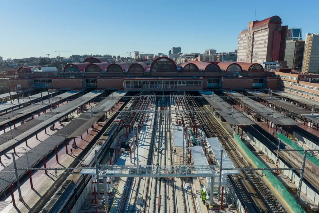IMOEL Remodelacion de vias y andenes de la estacion de ancho iberico de Chamartin Madrid 1